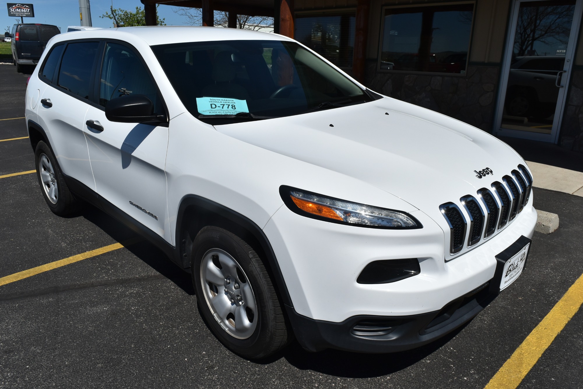 photo of 2016 Jeep Cherokee Sport